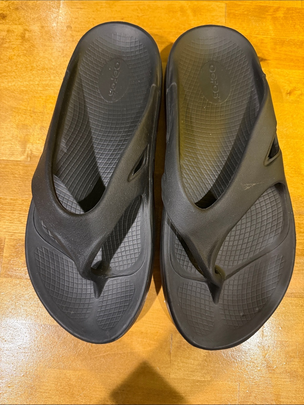 OOFOS Black Men's Recovery Flip-Flops